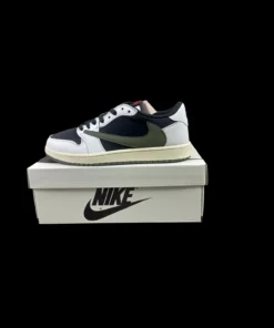 NIKE  JORDAN LOW TRAVIS SCOTT (Copy)